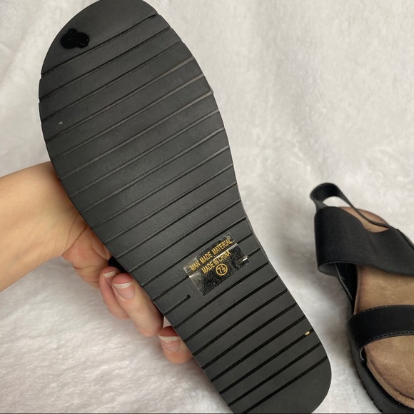 Nature Breeze Brown Black Classic Foot Sandal - Picture 6 of 7